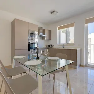 Modern 2br In St Julian's San Giuliano